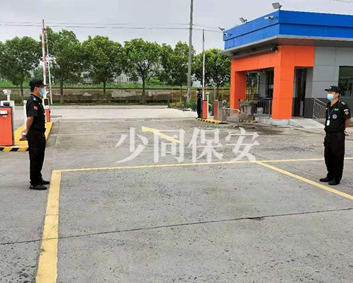 来往车辆安全检查
